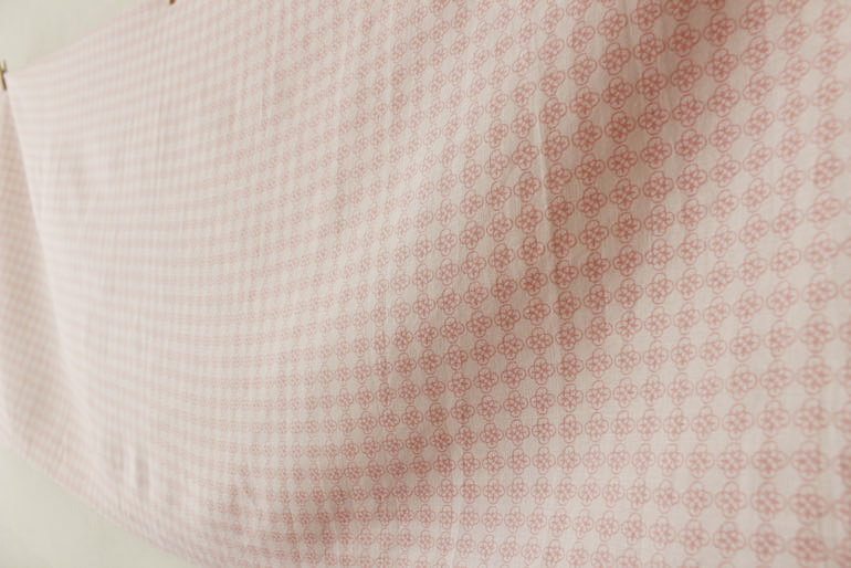 LINNETリネンプリント <br />
          ルールー・イングリッシュローズ